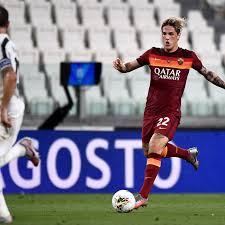 The club's ambitions are very high and i am proud to have the chance to play my part as we take on all the challenges that await us next season. Probable Formations Roma Vs Sevilla Chiesa Di Totti