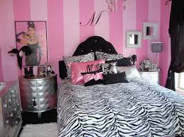 Some teen girls still like pink, but they're ready to take the color up a notch. Create The Castle By The Teenage Girl Room Ideas Givdo Home Ideas