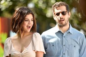 John carson hannah, george franklin hannah and 9 other siblings. See Selena Gomez S Transformation From Barney To Pop Queen