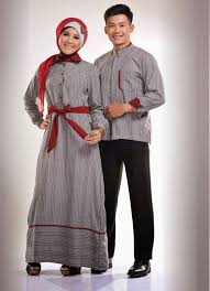 Mengenakan baju couple apalagi yang sudah berkeluarga dan . Baju Couple Islami Remaja Gambar Islami