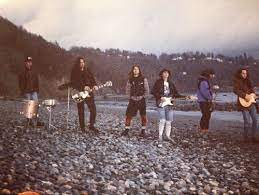 Temple of the dog was an american rock supergroup that formed in seattle, washington in 1990. Temple Of The Dog Making The Video For Hunger Strike Temple Of The Dog Chris Cornell Pearl Jam