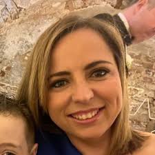 Layna Thompson (@laynathompson)