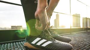 Creators who love to change the game. Die Geschichte Uber Adidas Und Puma Abihome Blog