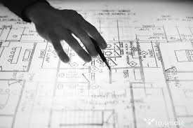 Un evaluator imobiliar este o persoana pregatita, calificata si autorizata sa efectueze evaluari imobiliare. Evaluator Imobiliar Autorizat Anevar Specializarea Epi Adroa Serv