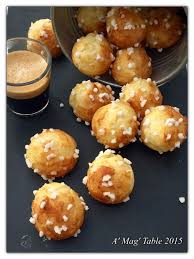 Voici Une Petite Gourmandise Tres Simple A Faire Et J 39 Adooooore Faire Des Chouquettes Une Invitation A L Chouquette Gourmandise Alimentation