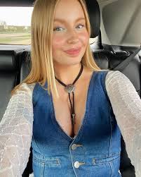 ella daniel (@ella.danielll) • Instagram photos and videos