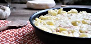 La Vraie Tartiflette Traditionnelle Tartiflette Traditionnelle Tartiflette Recette A Base De Pommes