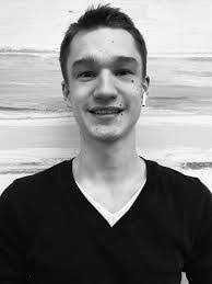 Danielle Langton's Instagram, Twitter & Facebook