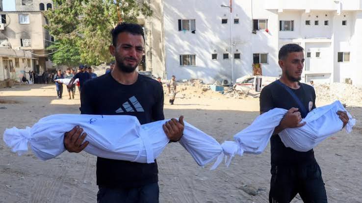 Gaza City medics describe hospital overwhelmed by casualties from Israeli strikes - BBC News