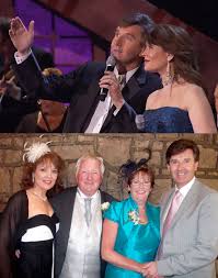 Daniel O'Donnell & Mary Duff – Have You Ever Been Lonely? ▶️ Watch Video  Here! https://musicinyou.buzz/daniel-odonnell-mary-duff-have-you-ever-been-lonely-a-heartfelt-duet-on-love-and-loneliness/  When Daniel O'Donnell and Mary Duff share the stage ...