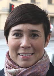 Utenriksminister ine marie eriksen søreide (h) møtte pressen søndag kveld. Fil Ine Marie Eriksen Soreide 20090830 2 Jpg Wikipedia