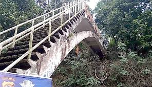 Villa alami dengan konsep bangunan pedesaan yg menyatu dengan alam. Misteri Jembatan Villa Soekarno Di Puncak Portal Seputar Cimanggu Bogor