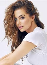 Gillian Murray's Instagram, Twitter & Facebook