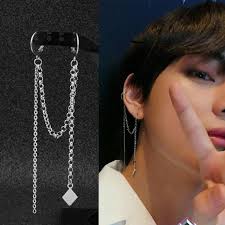 There are 13955 cuff chain earrings for sale on etsy, and they cost $18.70 on average. Punk Ear Clip Cuff Earrings For Men Women Tassel Chain Stainless Steel Rock Stud Earring Hip Hop Grunge Accessories Unisex Gift Stud Earrings Aliexpress