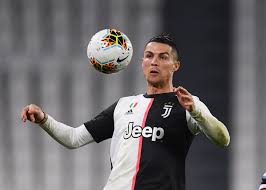 ( genitive fußballspielers, plural fußballspieler</span>). Cristiano Ronaldos Vermogen Steigt Wohl 2020 Auf Eine Milliarde Gq Germany