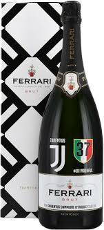 Dishes to pair with northern italian bubbles the best way to get to know the traditional method sparkling wines from trento, italy is. Sparkling Wine Ferrari Brut Juventus Edition Trento Doc Gift Box 1500 Ml Ferrari Brut Juventus Edition Trento Doc Gift Box Price Reviews