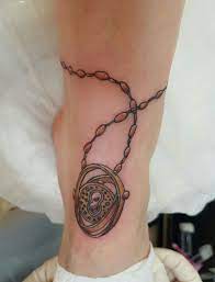 Darkness Kunst Und Tattoos Zeitumkehrer Kleine Tattoos Tattoo Ideen Zeitumkehrer