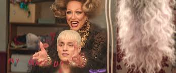 Starring newcomer max harwood in the title role, everybody's talking. Watch The 1st Trailer For The Film Adaptation Of Everybody S Talking About Jamie Playbill