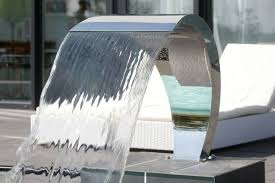 Scwalldusche Pool Ein Toller Pool Mit Schwalldusche Waterfall Shower Room Decor Shower