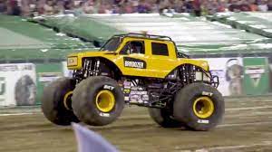 Blasting onto the monster jam scene last summer, hit tv show diesel brothers star dave sparks paraded this creation coined brodozer in front of the masses. Heavy D Brodozer Monster Jam Truck Debut Freestyle Nashville 2018 Youtube