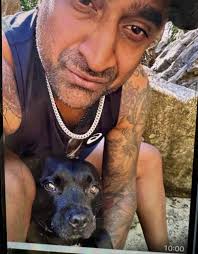 Alguien lo ha visto? Su nombre es LLEWELLYN MOODLEY Su padre Mervyn de  Sudáfrica lo está buscando. La última conversación de ellos fue la semana  pasada, él le compartió fotos y videos