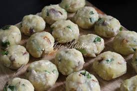 Sangat berbaloi mencuba resepi ini walaupun nampak sukar dan munggunakan bahan. Begedil Ayam Indonesian Food Food Recipes
