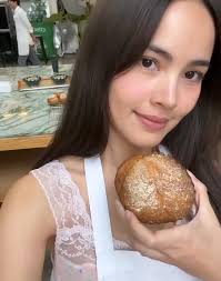 Urassayas: IG Post 🥰🫰🏻