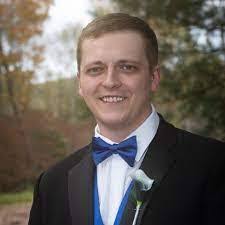 Lorrie Oneill's Instagram, Twitter & Facebook