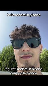 Andare in Piscina con la Bionda