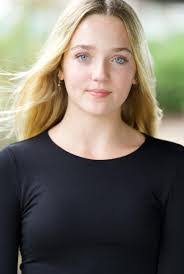 Janet Dearing's Instagram, Twitter & Facebook