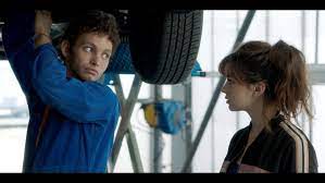 Elle essaie de se conformer à une vie sociale apaisée. Regarder Manon 20 Ans Saison 1 Episode 2 En Streaming Vf Gratuitement