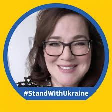 How to decorate a fireplace mantle?