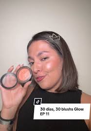 Esse é a cor Fairly Precious da MAC da linha extra dimension #mac #macblush  #macextradimension #blushglow