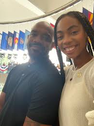 Dominique Waters (@DomCWaters1)