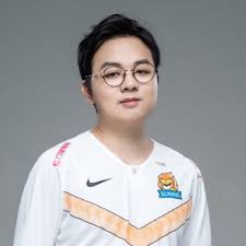 I feel really in the mood to work on sofm. Sofm Official On Twitter Dear Friends On Twitter I M Sofm This Is My Official Account Now I Am Preparing For The S10 Please Cheer For Me And Suning Gaming Https T Co Jhsbjqrcrv