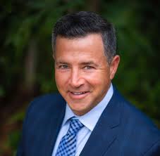 Learn about the Mentors helping entrepreneurs in our program