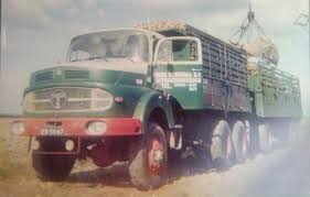 Pin By Douglas Oaten On Kippers Groningen Omgeving Mercedes Truck Mercedes Benz Trucks Mercedes