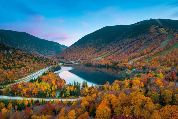 Autumn over Echo Lake at Artist's Bluff, AI generated