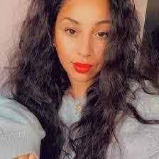 Dawn Lewin's Instagram, Twitter & Facebook