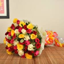 Friends and family are flowers in the garden of life, so why not send some real floral hugs to tell them how much they we are your best online delhi florists with the widest varieties of flower bouquets, bunches and other arrangements under our hat. Online Flower Delivery In Delhi Send Flowers With 1 Florist In Delhi