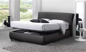 Alcuni dei nostri letti con contenitore sono realizzati con scaffali integrati nella struttura, disponibili in varie altezze e in vari stili, con diverse soluzioni di cassetti. Letti Contenitore Mondo Convenienza La Nostra Forza E Il Prezzo Letto Ecopelle Letto Contenitore Arredamento