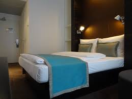 Ibis styles hamburg alster city. Design Hotel In Dresden Motel One Dresden Am Zwinger Torsten Testet