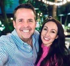 Amanda Koch's Instagram, Twitter & Facebook