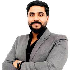 looking for a trouble maker to be my social intern this summer! apply here  --> https://lnkd.in/g-de7W5K some tips: 🌮 make your resume fun to read!  that to me shows your creativity more