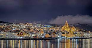 Other notable settlements in the municipality include the villages of kvalvåg, rensvik, and nedre frei. 7734r 40r Hafen Kristiansund Norwegen Vom Hurtigrutenschiff Nacht Winter Foto Bild Architektur Europe Scandinavia Bilder Auf Fotocommunity