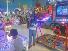 Check spelling or type a new query. Toko Kain Keraton Jombang Penggambar