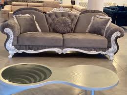 Hvis du leder efter en luksuriøs sofa færdig i stof eller læder og med polske kromfødder, behøver du ikke se ud over calligaris relax. Mobileri Kupa Barok Silver Struga Sofa Woodworking Facebook