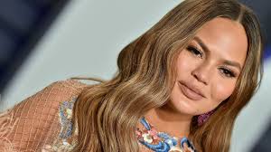 The best lob haircut ideas of 2020 are right here. Chrissy Teigen S Perfect Lob Haircut Is Back See Video Allure