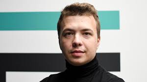 Der blogger roman protassewitsch berichtet für die menschen in belarus jenseits der staatlichen propaganda. News An Pfingsten Staatsfernsehen In Belarus Strahlt Video Mit Gestandnis Von Protassewitsch Aus Stern De