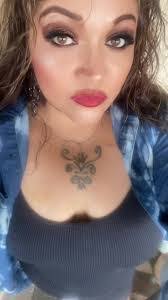 Jenny Lian's Instagram, Twitter & Facebook